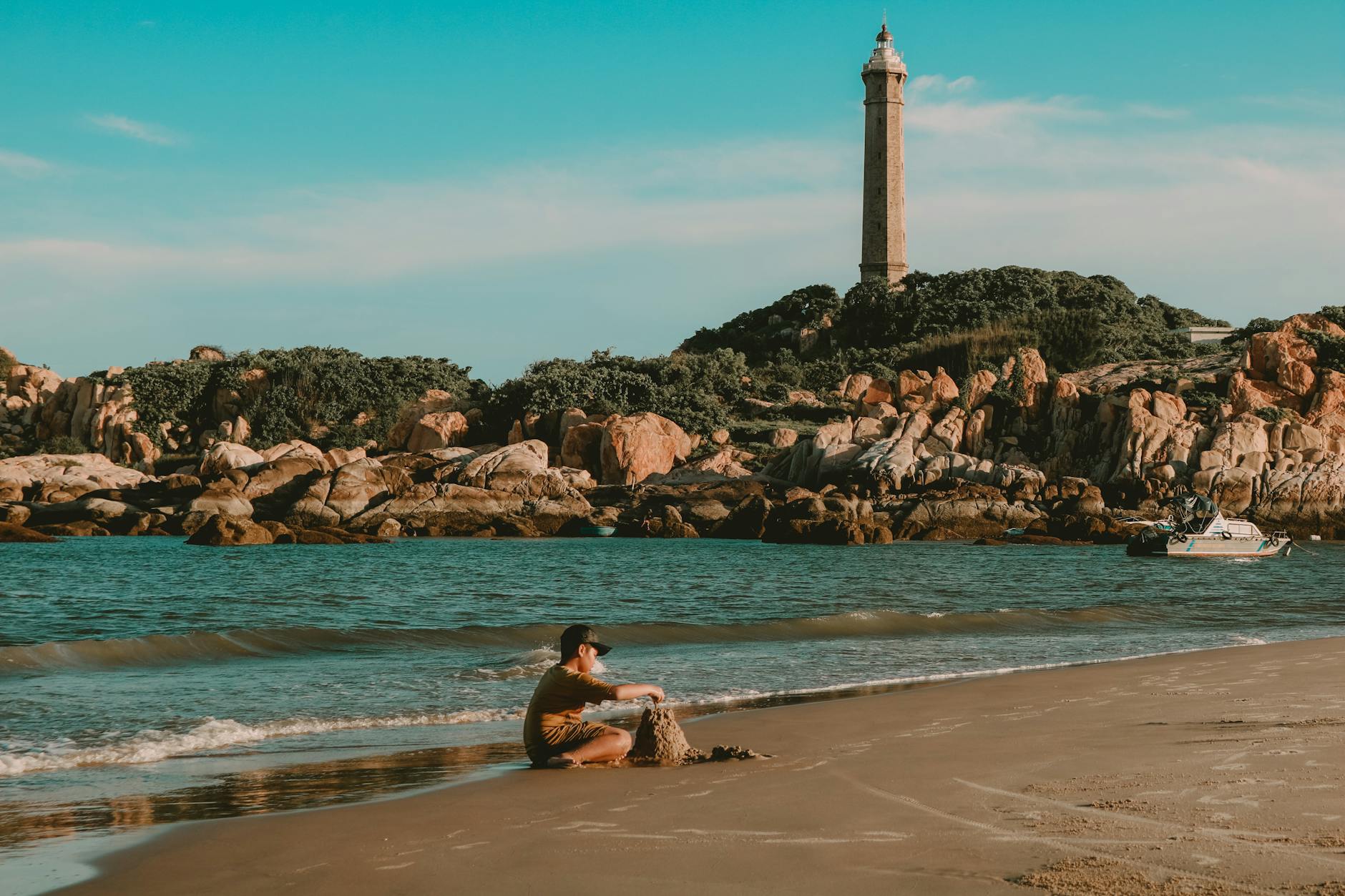 Cận cảnh một chiến kê khỏe mạnh với tư thế sẵn sàng trước trận đấu