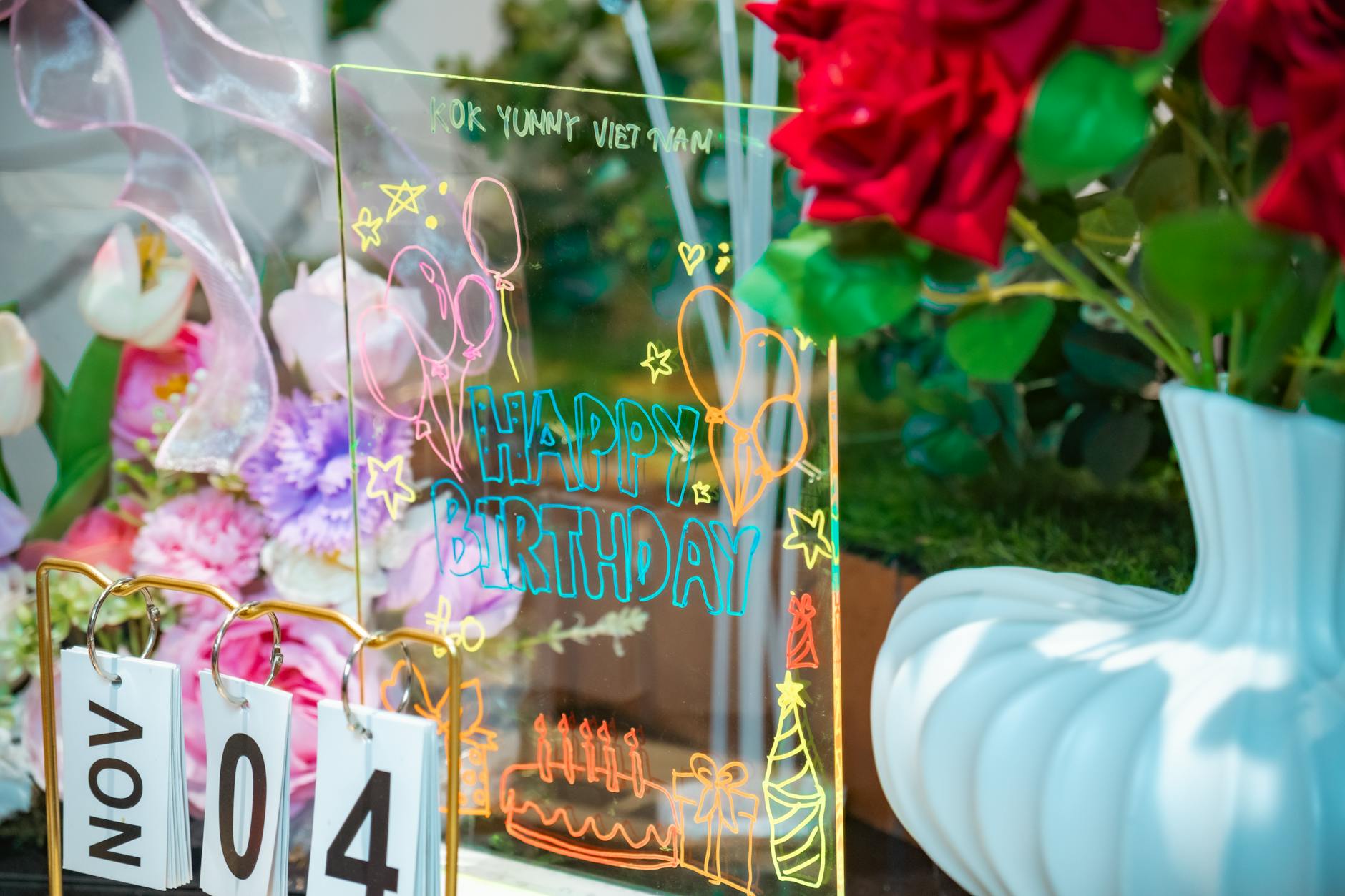 Sổ tay hoặc màn hình ghi chú dùng để theo dõi lịch sử chơi và ngân sách